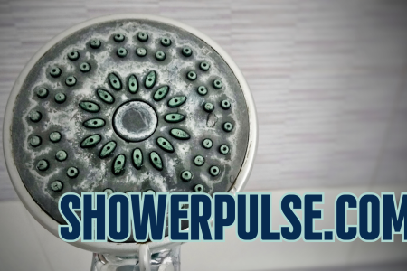 Salle de bain : comment l'eau abîme votre peau sans que vous le sachiez