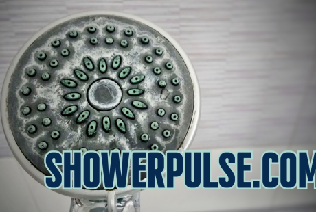 Salle de bain : comment l'eau abîme votre peau sans que vous le sachiez